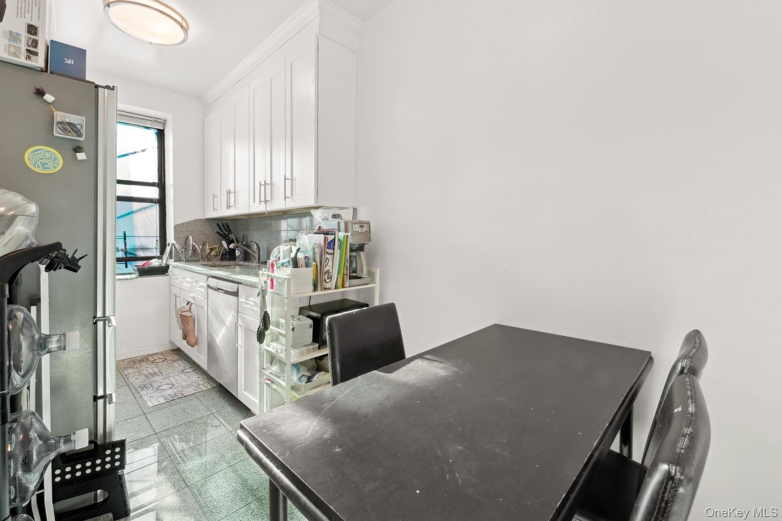 7234 Austin Street # D11, Forest Hills, NY 11375