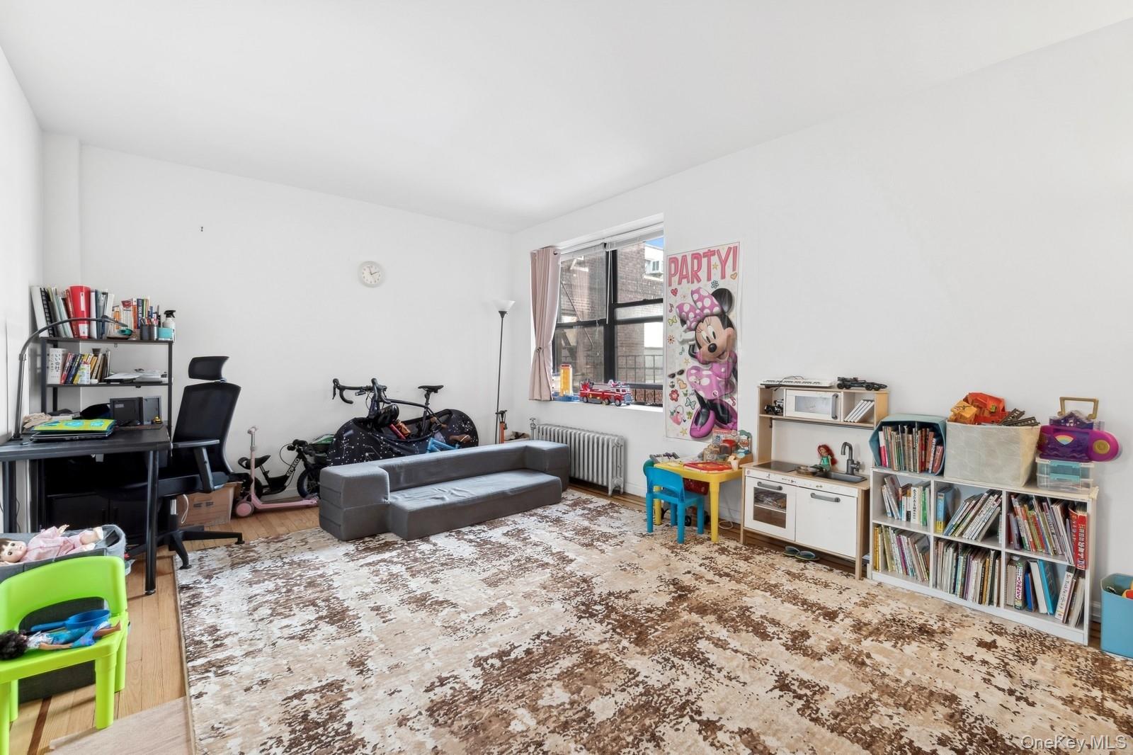 7234 Austin Street # D11, Forest Hills, NY 11375