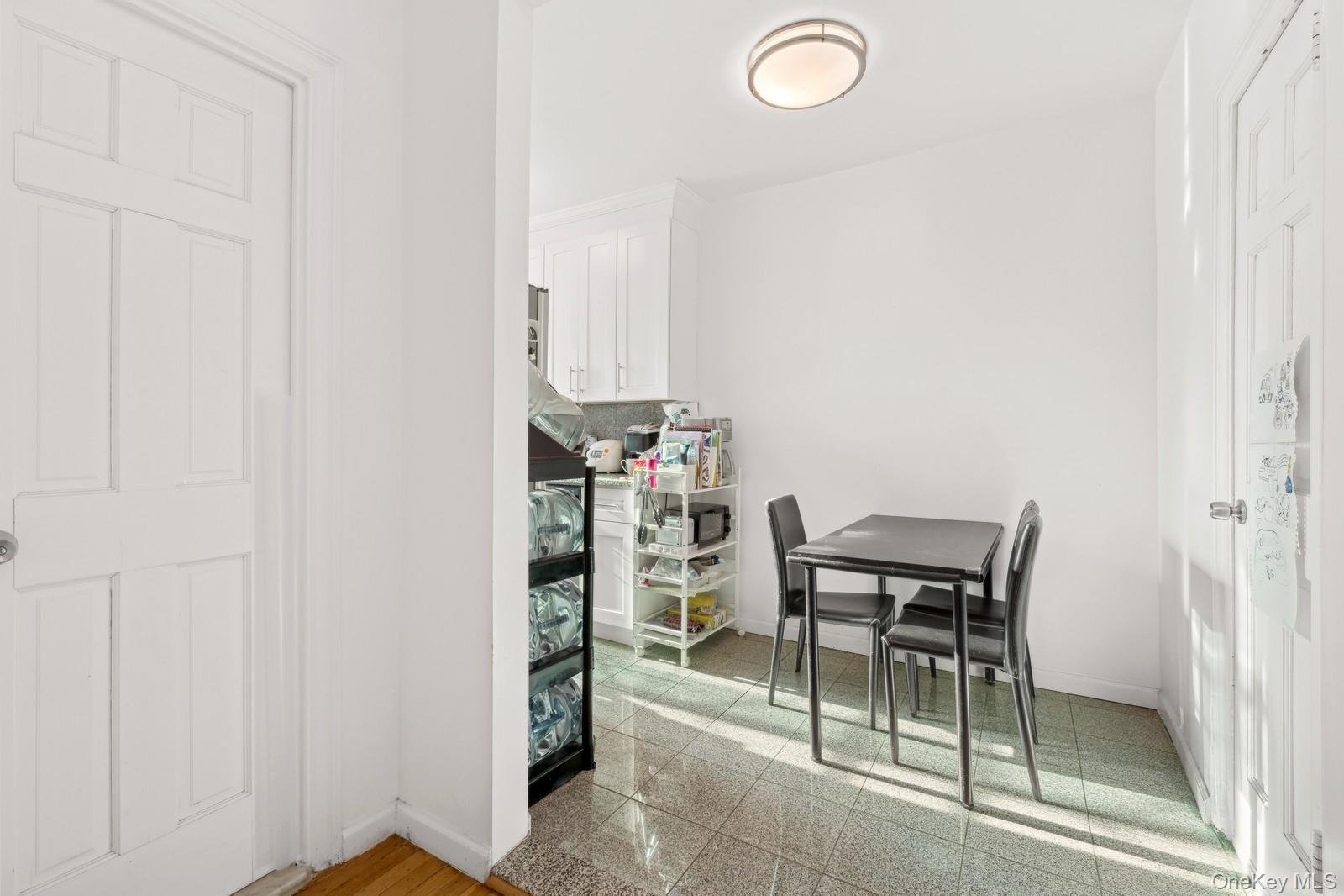 7234 Austin Street # D11, Forest Hills, NY 11375