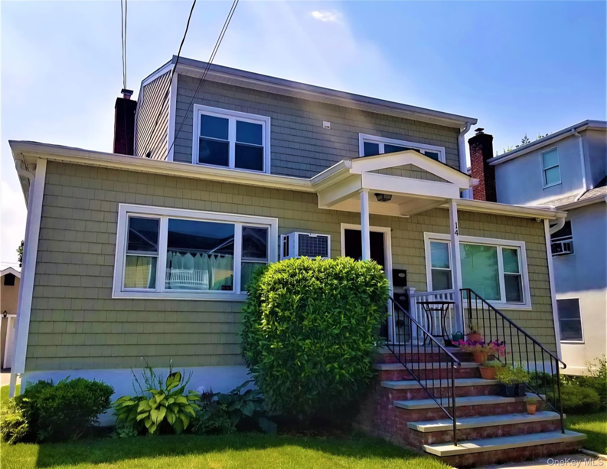 14 Franklin Avenue # 2nd Fl, Port Washington, NY 11050