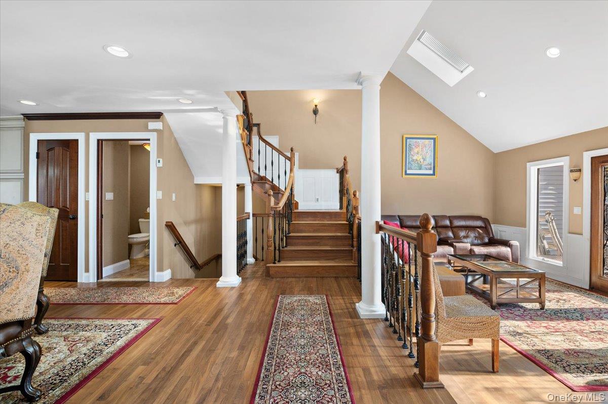 1 Windsor Court, Amityville, NY 11701