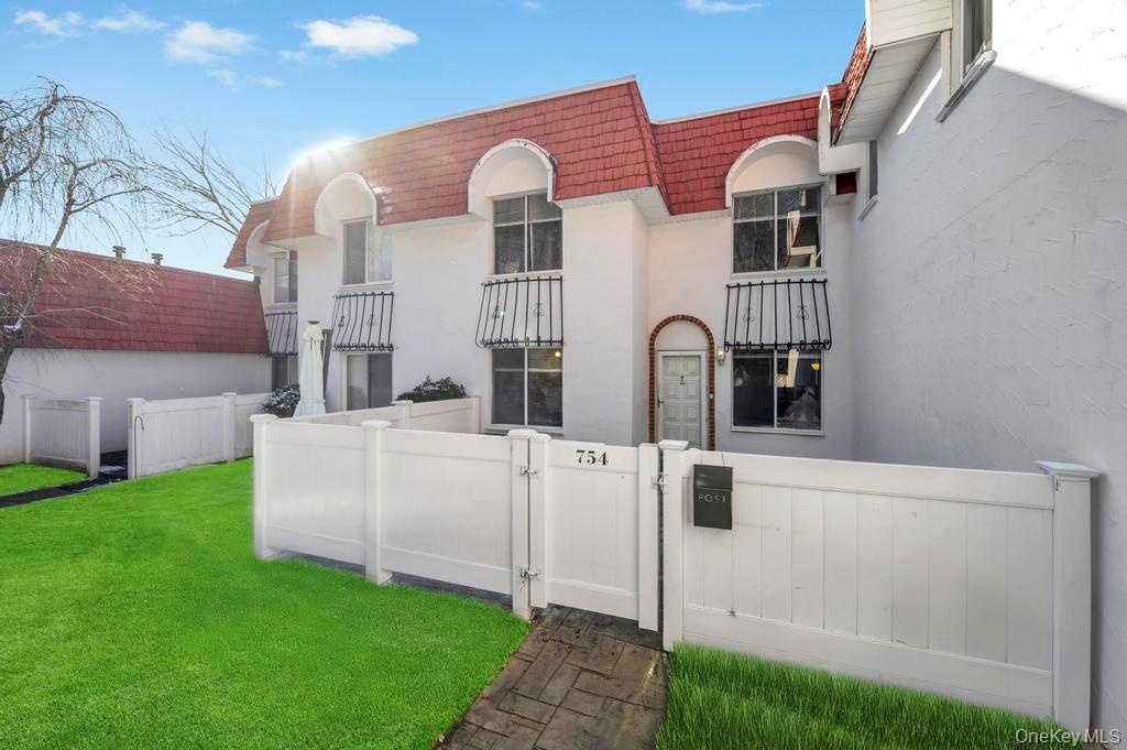 754 Blue Ridge Drive, Medford, NY 11763