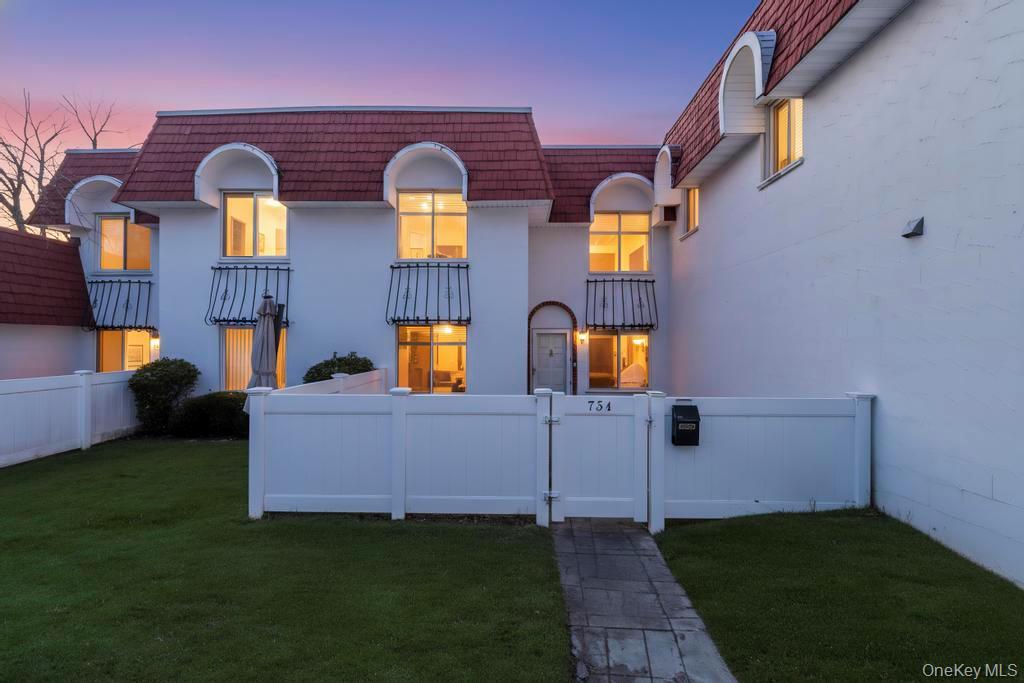 754 Blue Ridge Drive, Medford, NY 11763