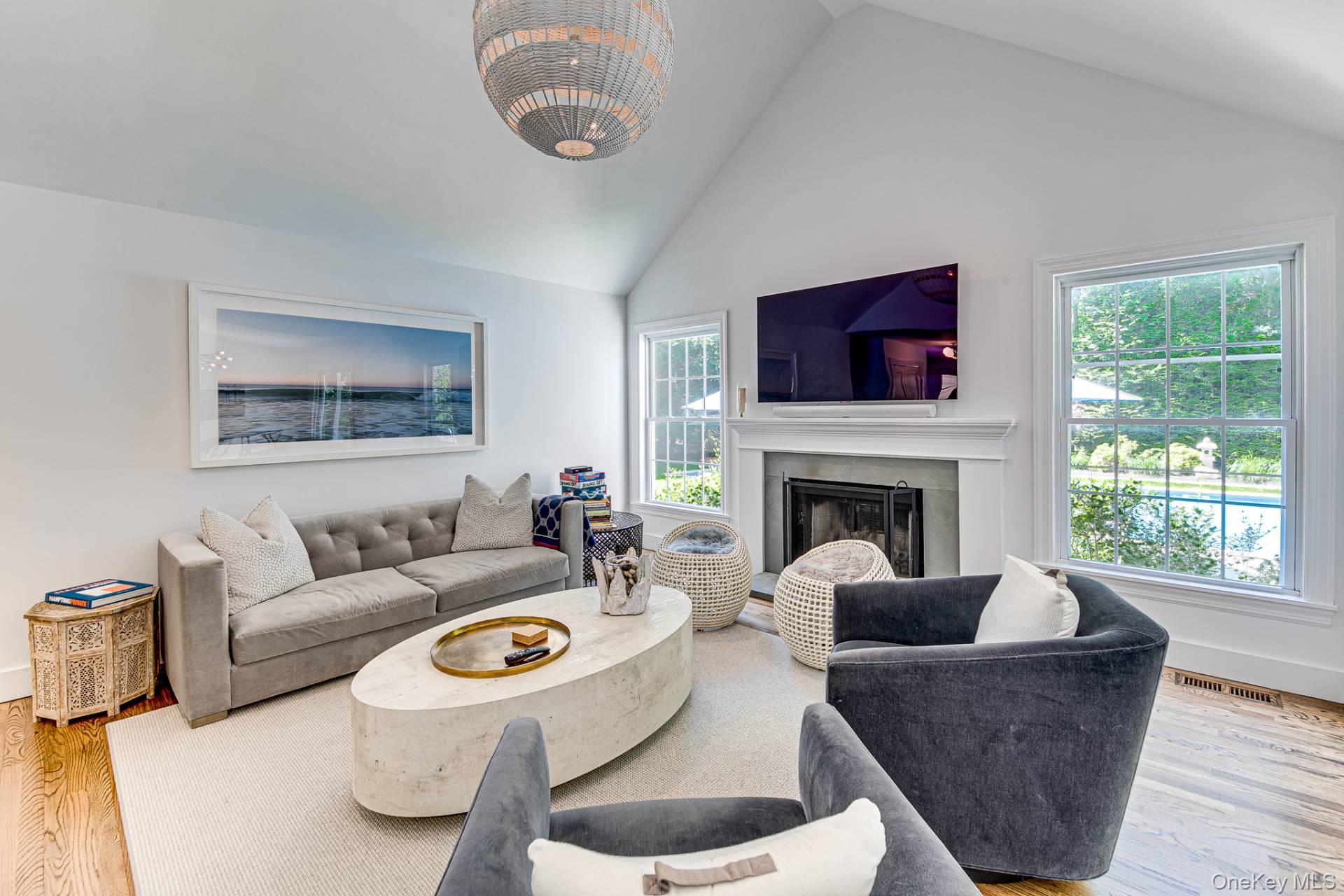 12 Underwood Drive, East Hampton, NY 11937