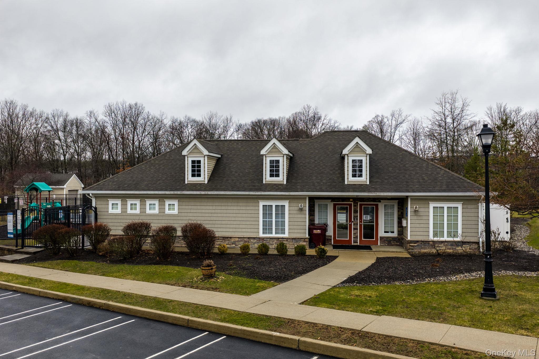 59 Woodside Knolls Drive, Middletown, NY 10940