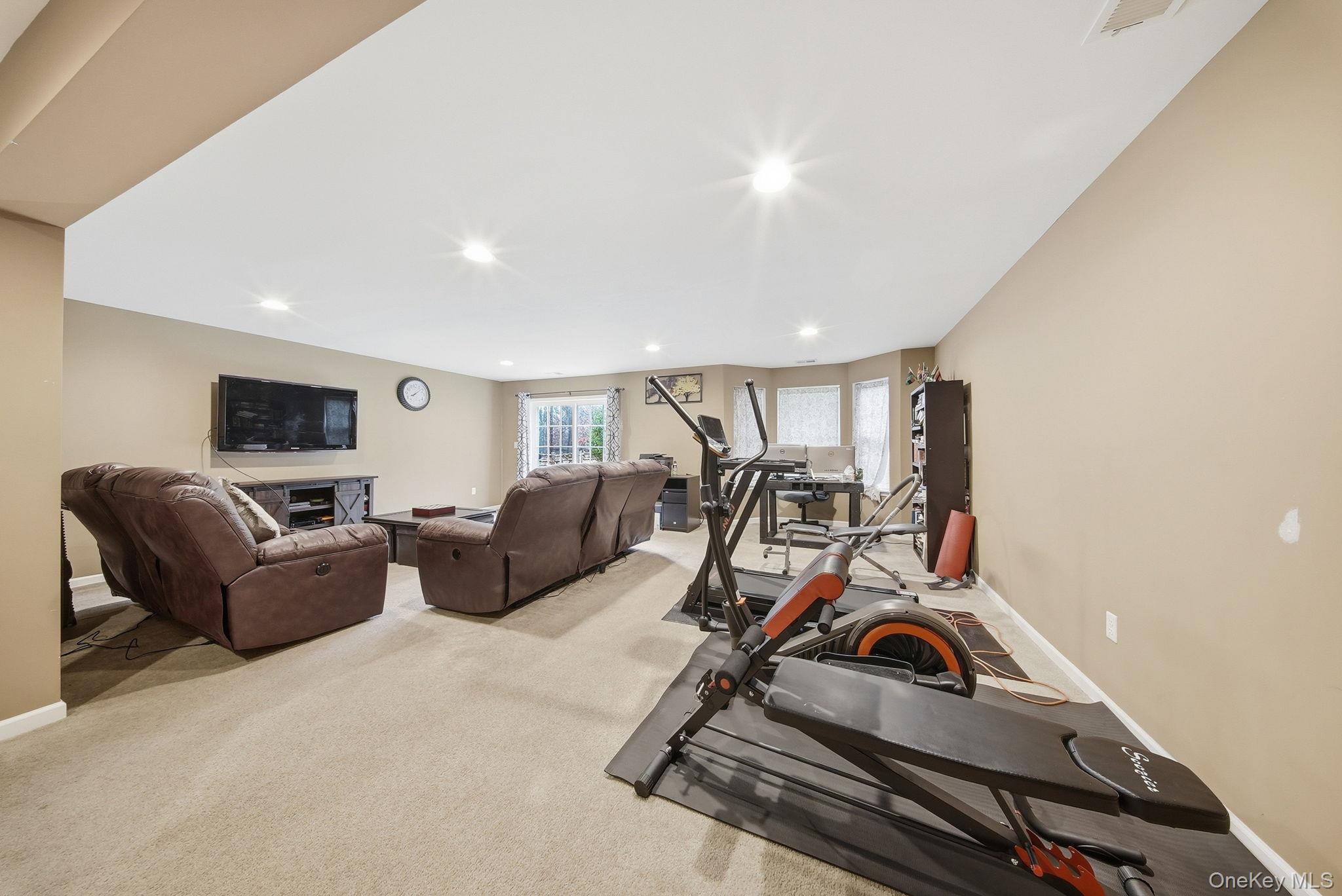 59 Woodside Knolls Drive, Middletown, NY 10940