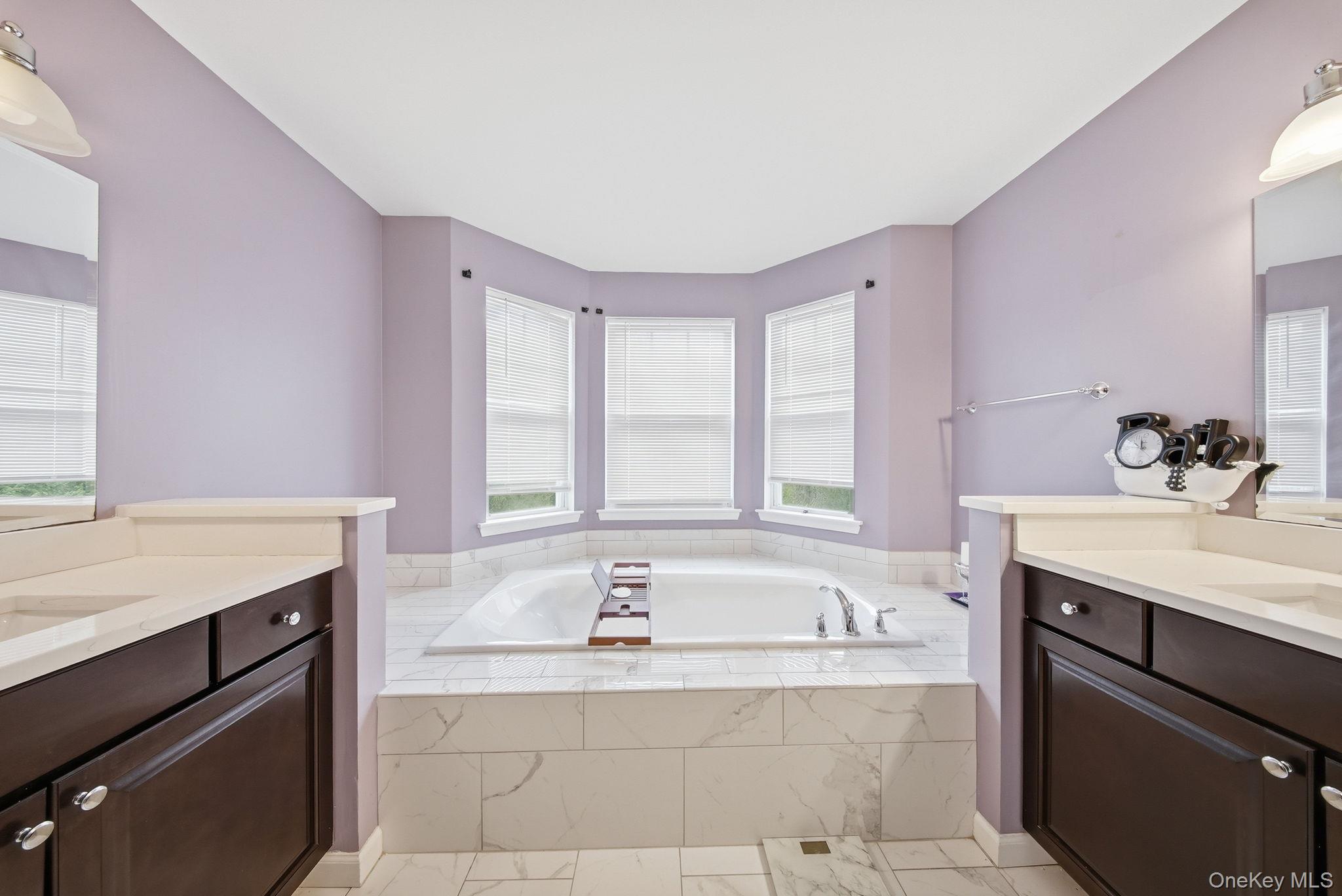 59 Woodside Knolls Drive, Middletown, NY 10940