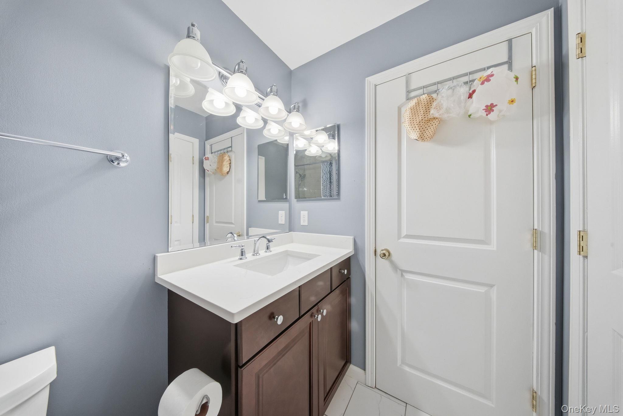 59 Woodside Knolls Drive, Middletown, NY 10940