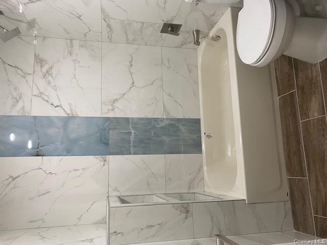 275 Beachview Street, Copiague, NY 11726