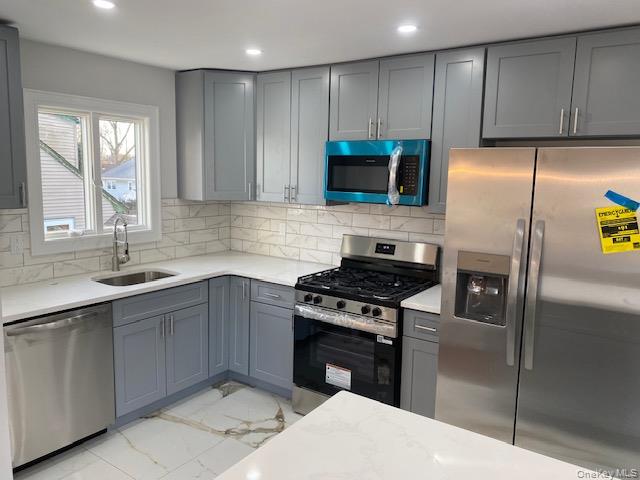 275 Beachview Street, Copiague, NY 11726