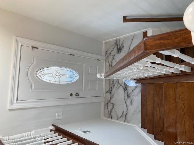 275 Beachview Street, Copiague, NY 11726