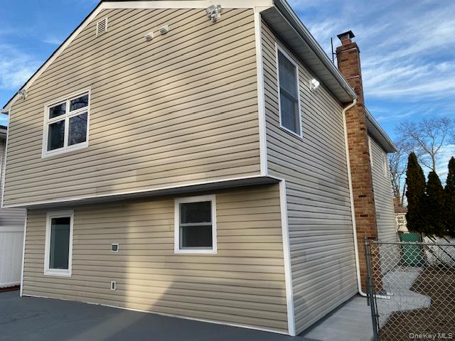 275 Beachview Street, Copiague, NY 11726