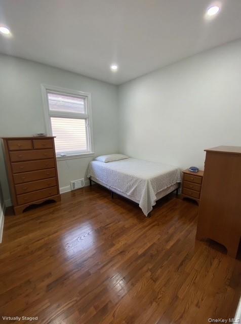 275 Beachview Street, Copiague, NY 11726