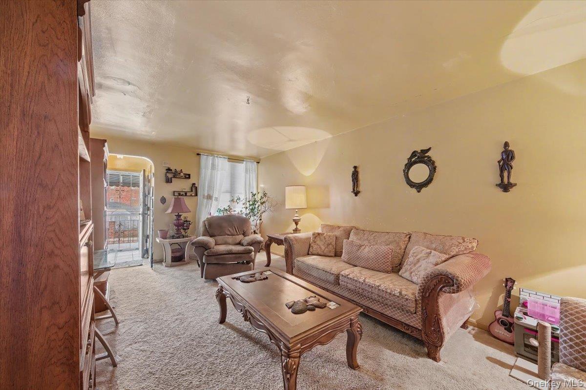 2715 Dewitt Place, Bronx, NY 10469