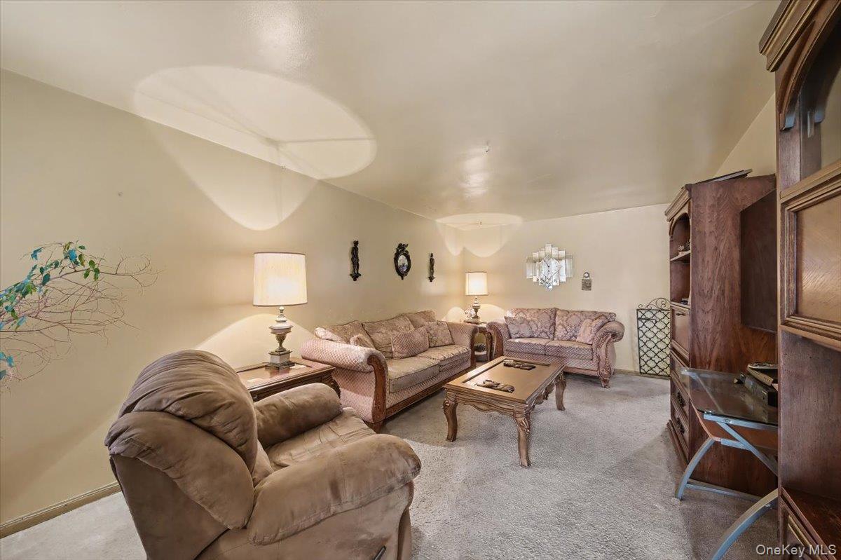 2715 Dewitt Place, Bronx, NY 10469