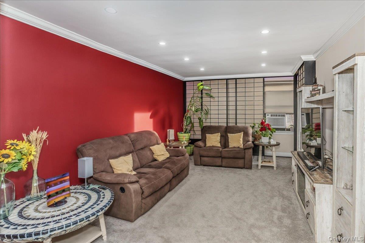 32-25 90th Street # 411, East Elmhurst, NY 11369