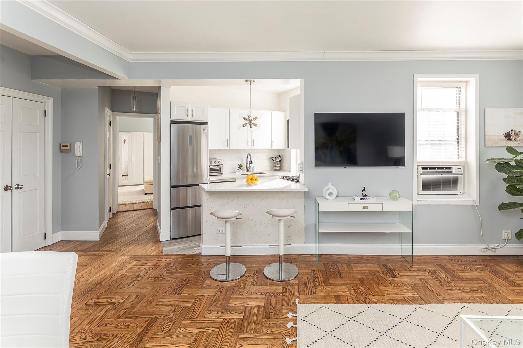 5 Midland Gardens # 2H, Bronxville, NY 10708