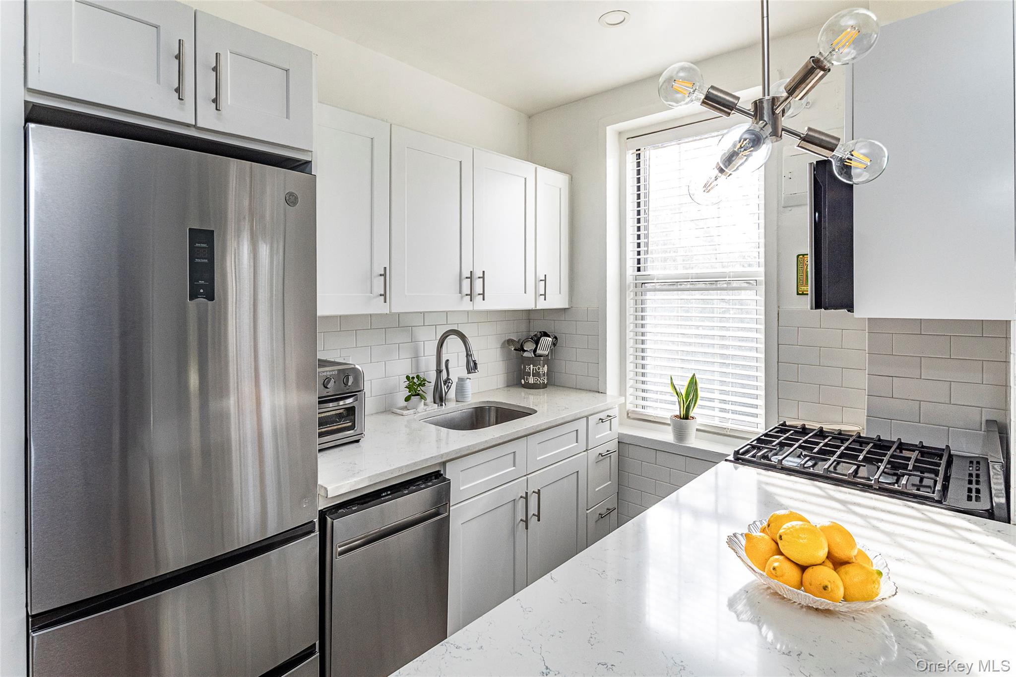 5 Midland Gardens # 2H, Bronxville, NY 10708