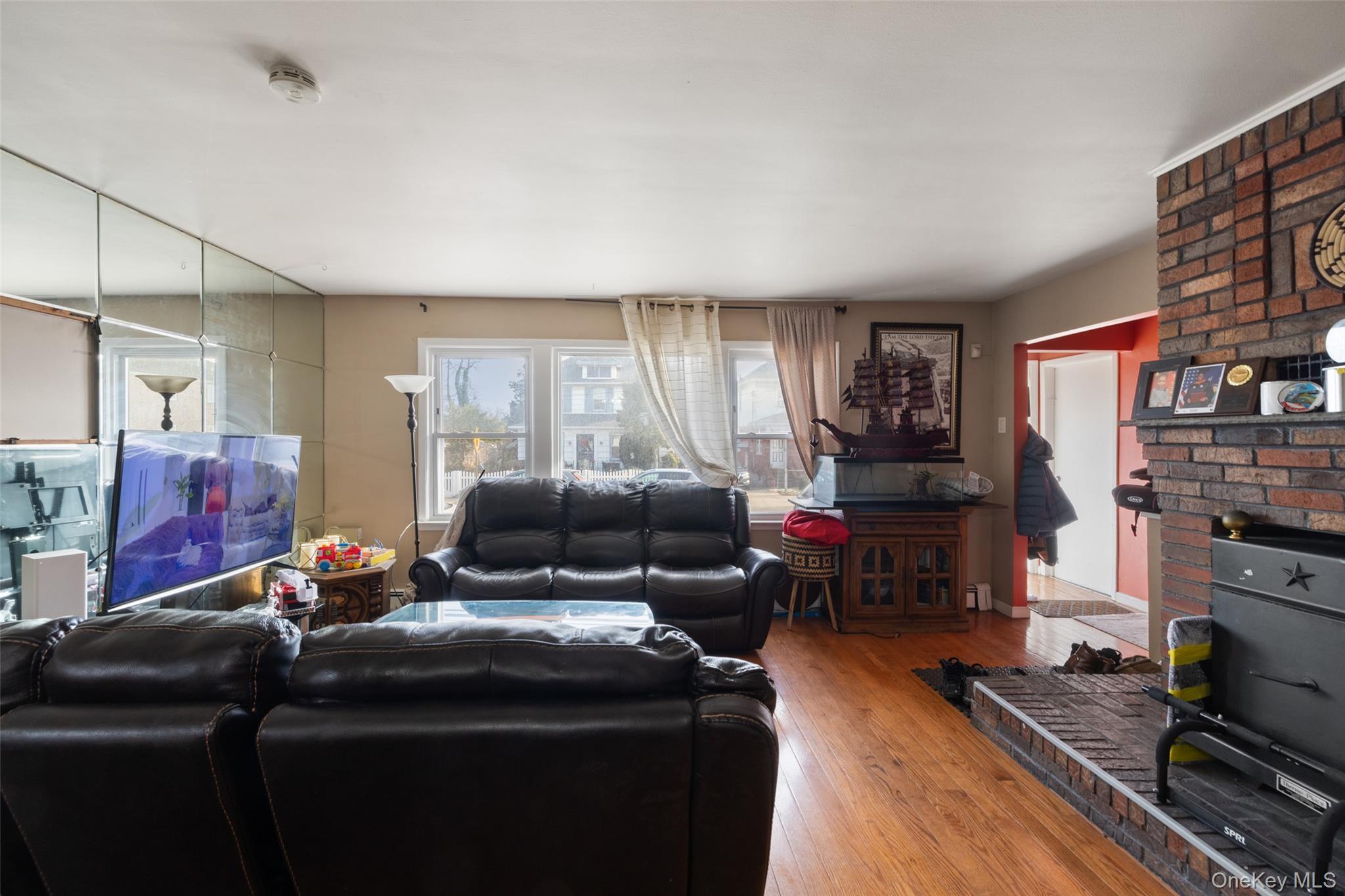 13918 249th Street, Rosedale, NY 11422