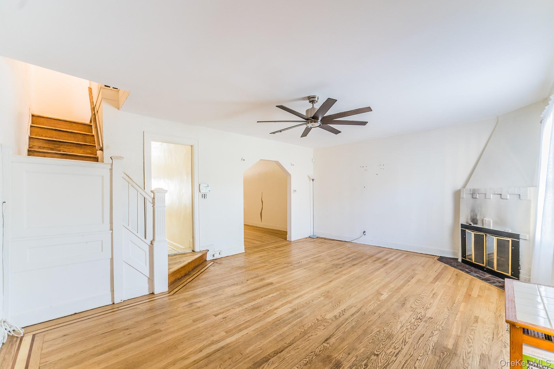 178-38 Leslie Rd, Jamaica, NY 11434