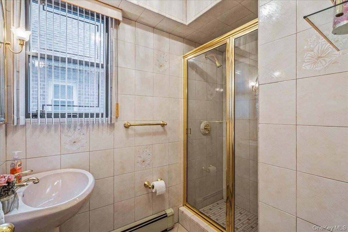 150-38 24th Avenue, Whitestone, NY 11357