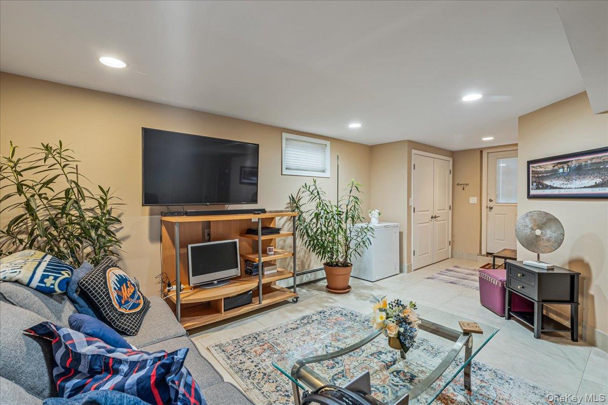 150-38 24th Avenue, Whitestone, NY 11357