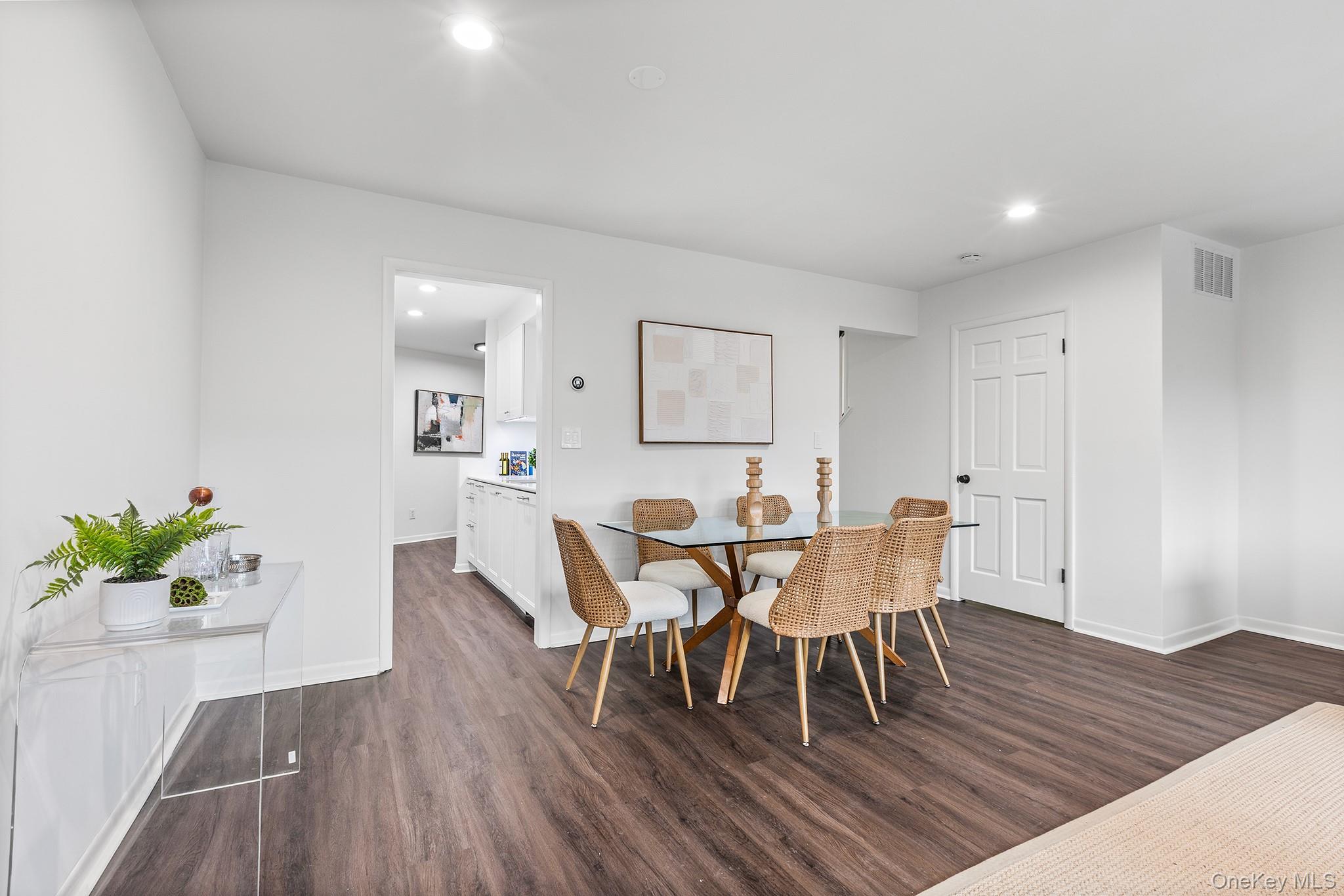 25 Barker Street # 406, Mount Kisco, NY 10549