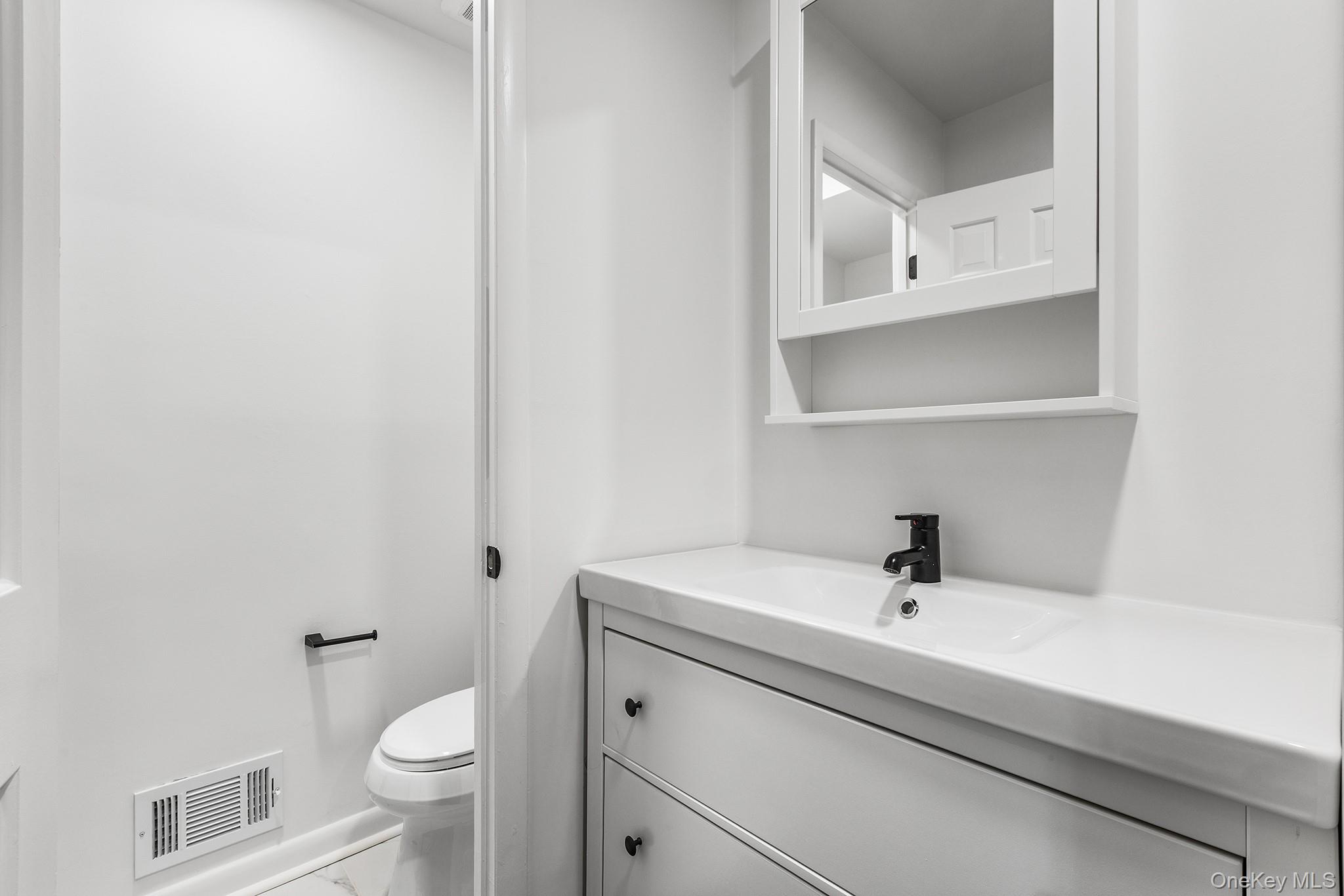 25 Barker Street # 406, Mount Kisco, NY 10549