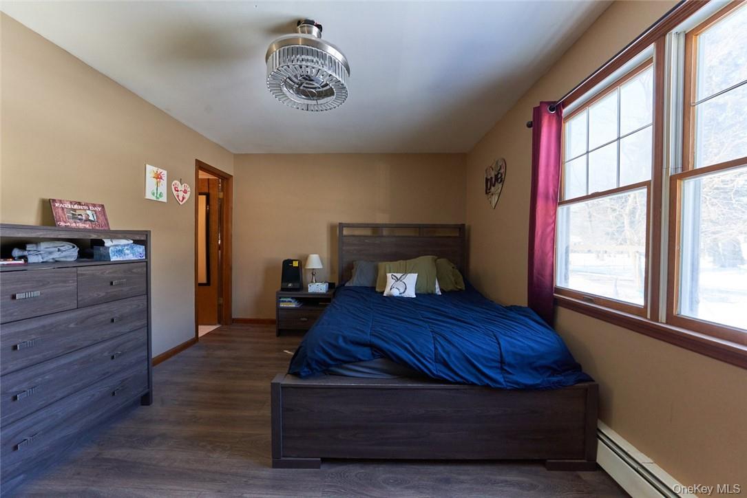 6 Barclay Road, New Windsor, NY 12553