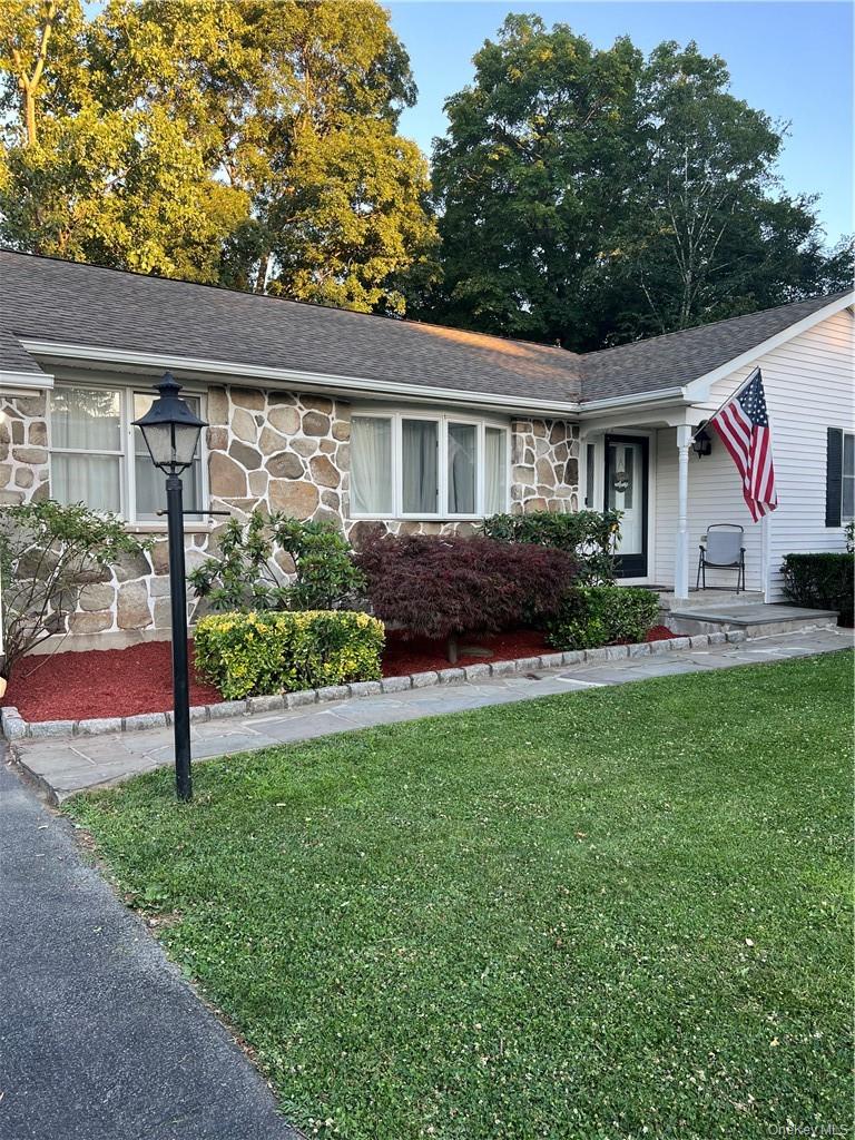 6 Barclay Road, New Windsor, NY 12553