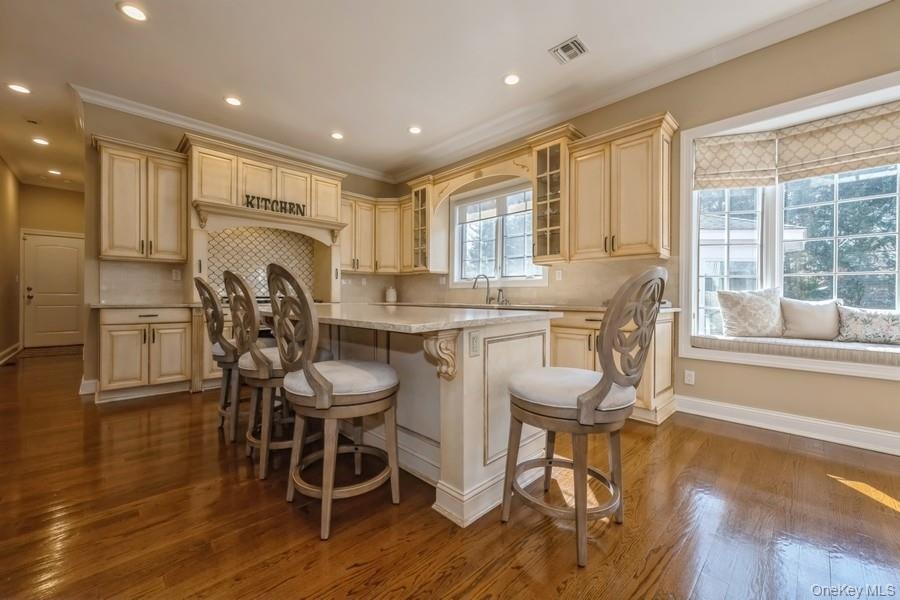 26 The Hemlocks, Roslyn Estates, NY 11576