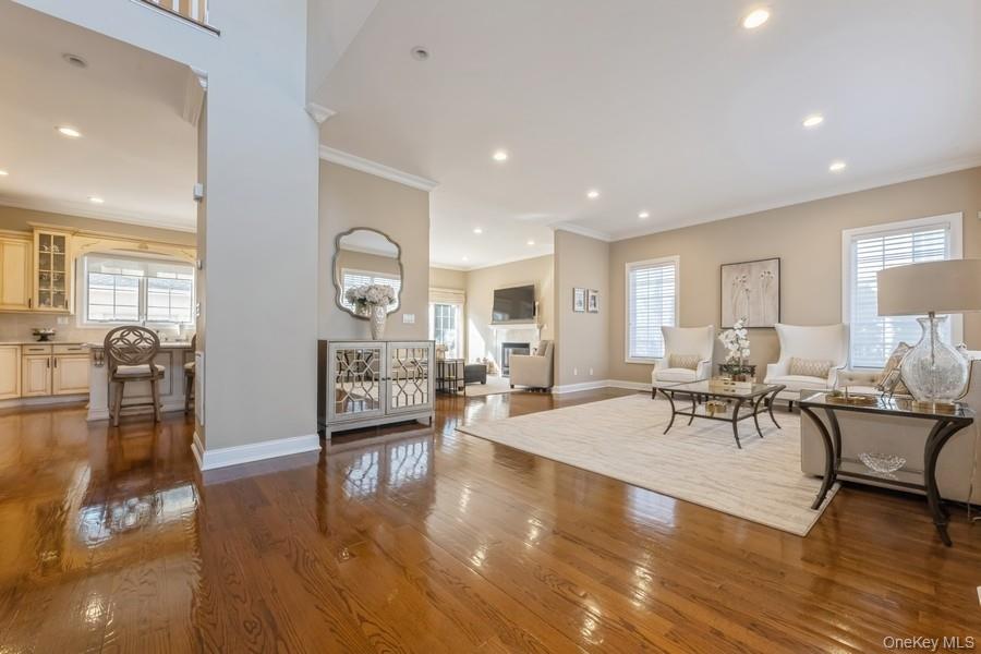 26 The Hemlocks, Roslyn Estates, NY 11576