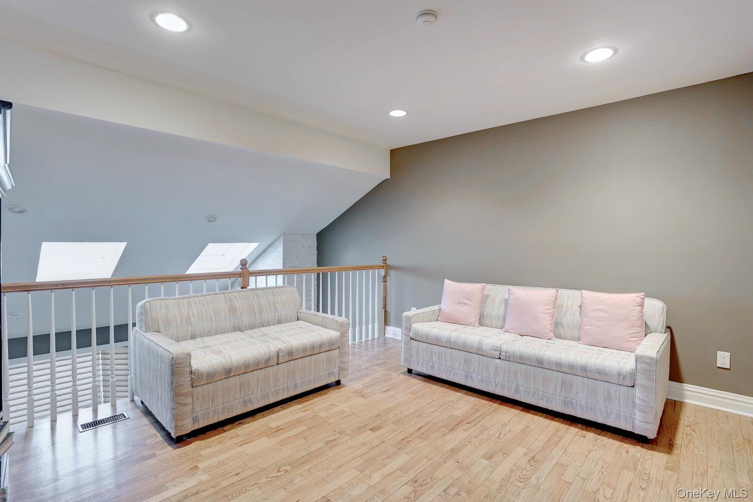 44 Washington Circle, New City, NY 10956