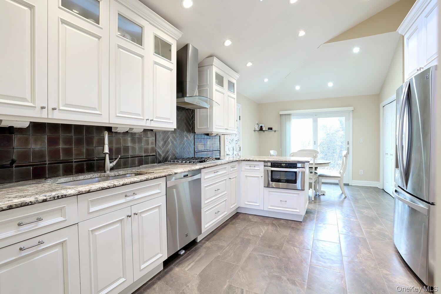 44 Washington Circle, New City, NY 10956