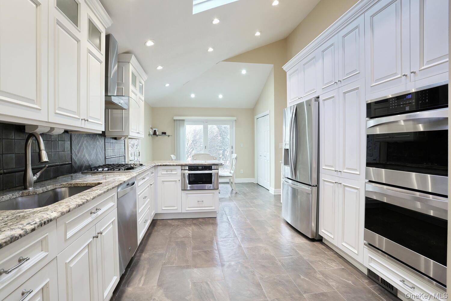 44 Washington Circle, New City, NY 10956