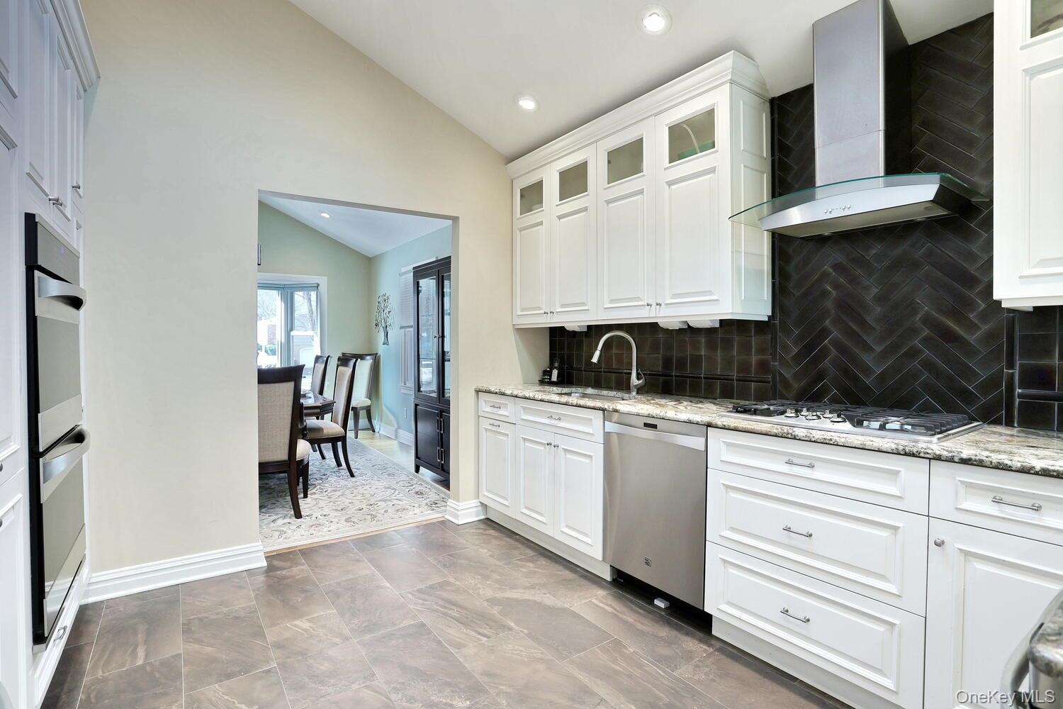 44 Washington Circle, New City, NY 10956