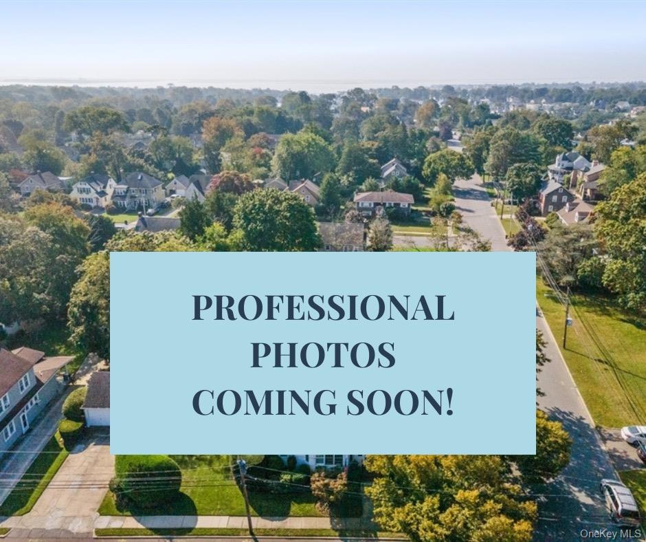 15 Corchaug Trail, Ridge, NY 11961