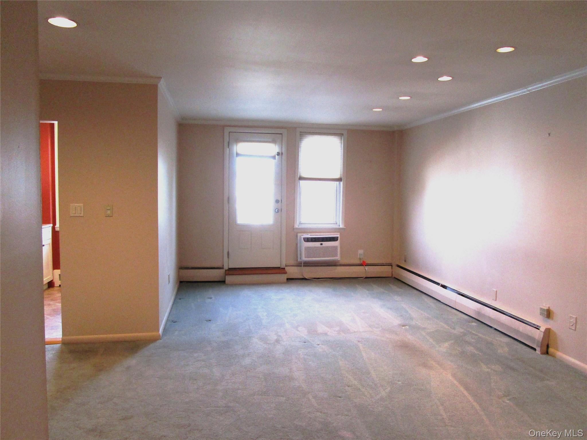 40 Daley Place # 227, Lynbrook, NY 11563