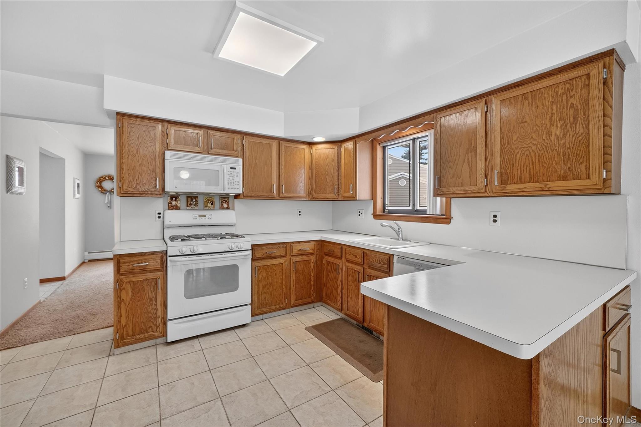 6 Pelham Court, Nanuet, NY 10954