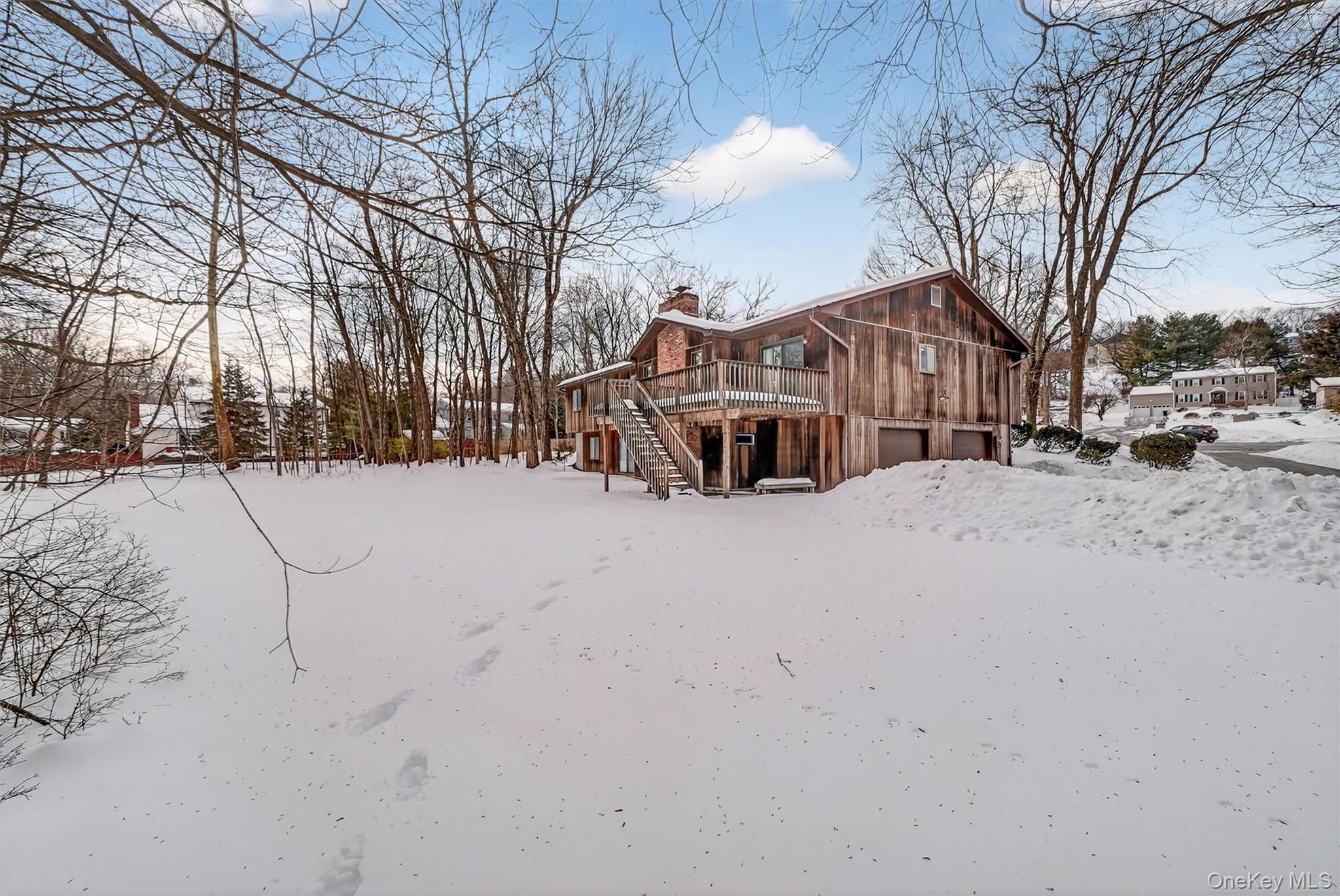 6 Pelham Court, Nanuet, NY 10954