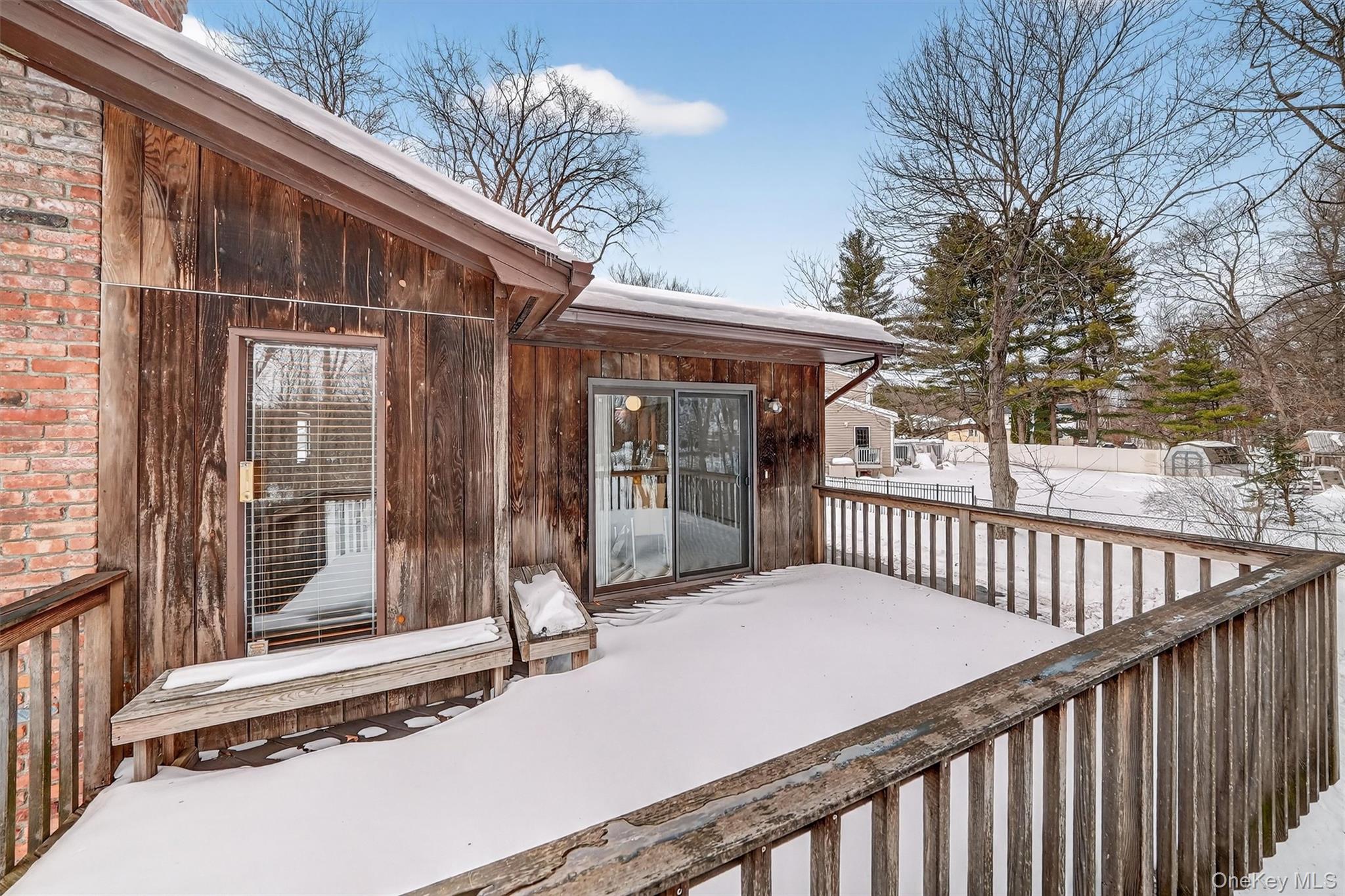 6 Pelham Court, Nanuet, NY 10954