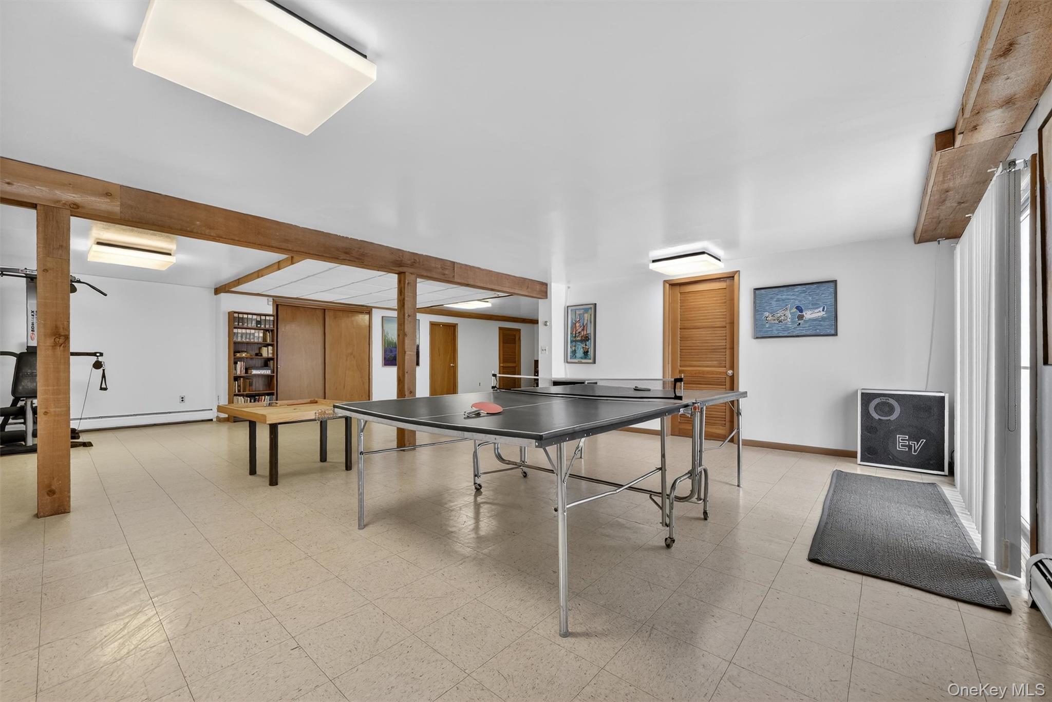 6 Pelham Court, Nanuet, NY 10954