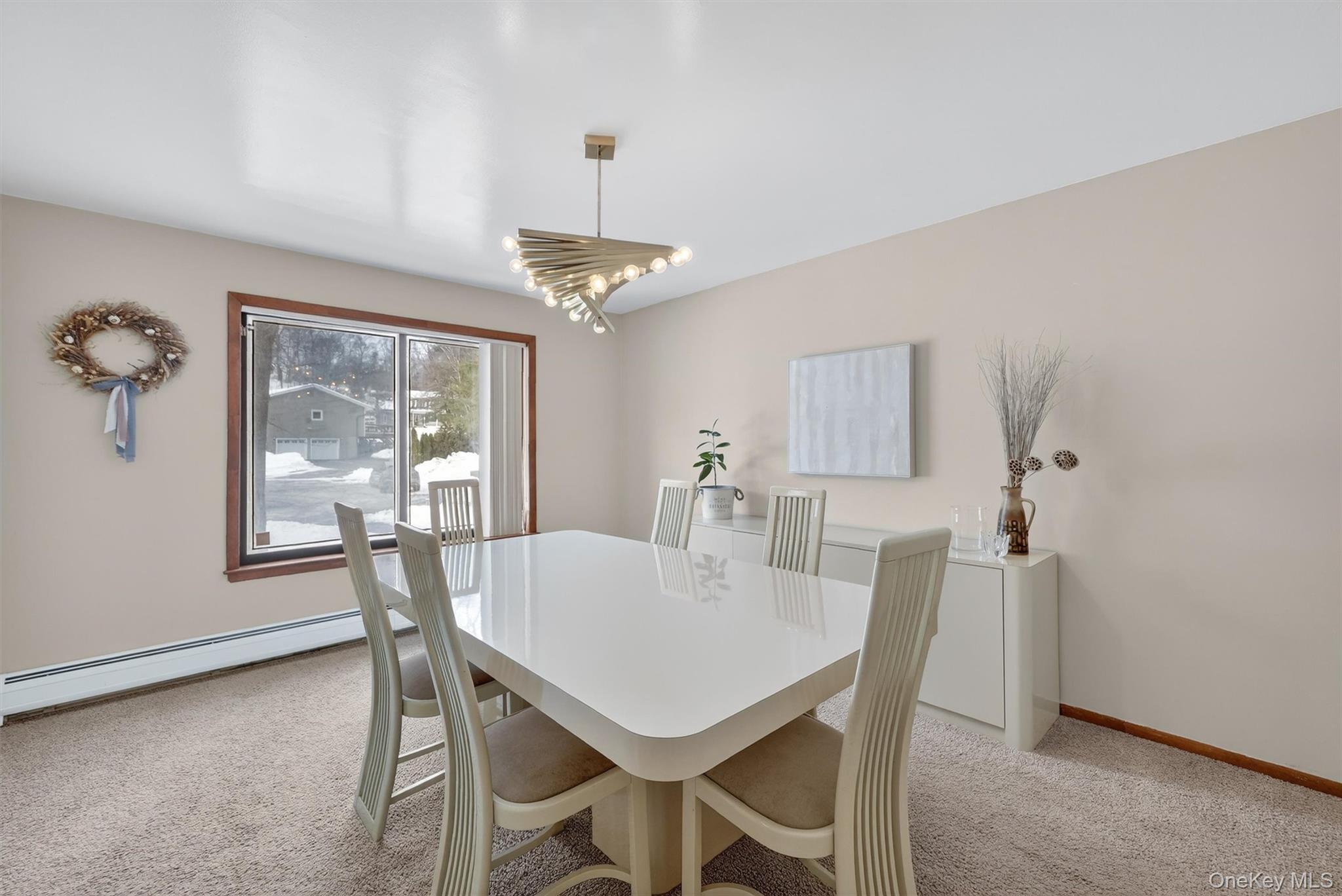 6 Pelham Court, Nanuet, NY 10954