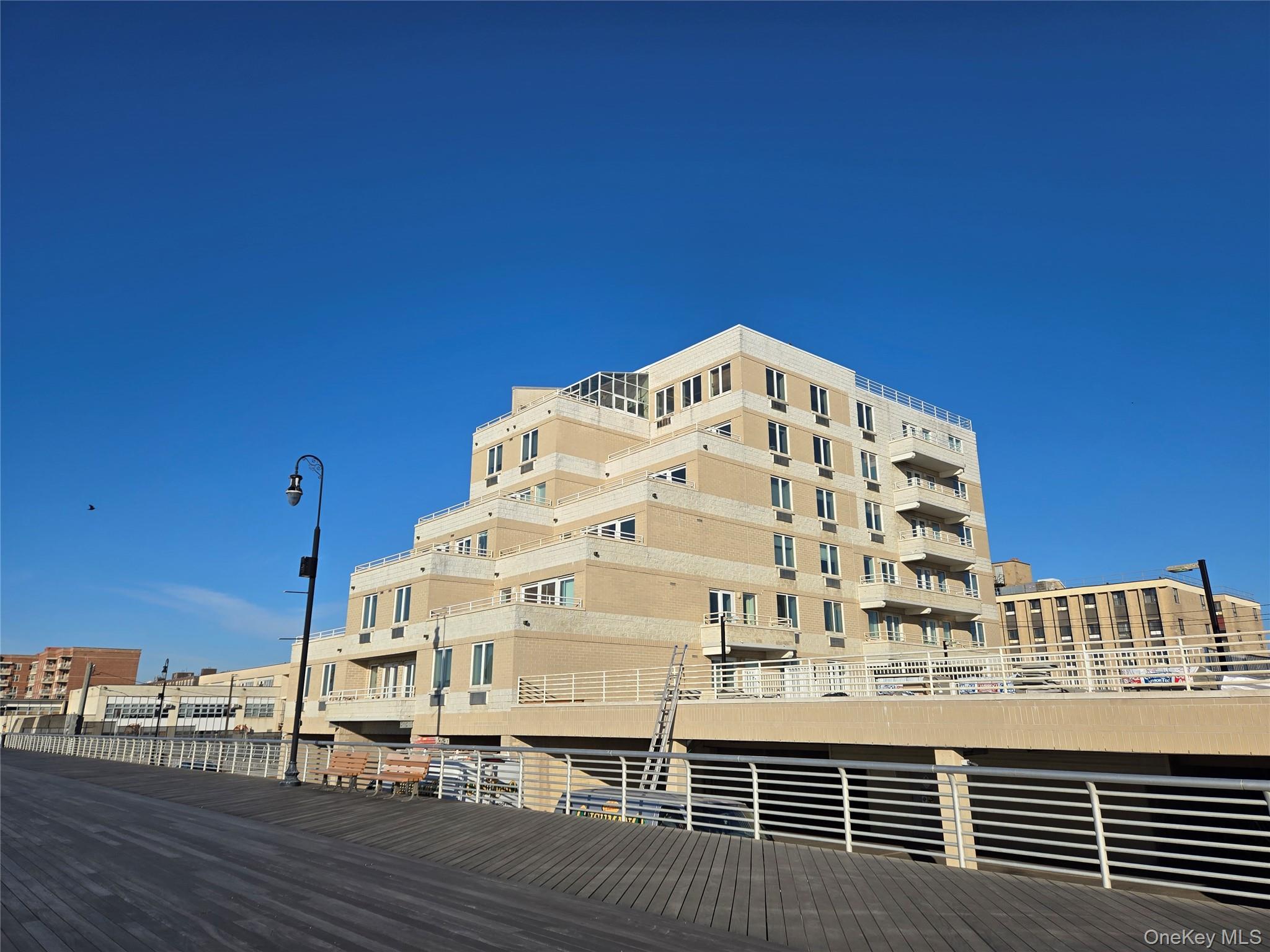 450 W Broadway # 1A, Long Beach, NY 11561