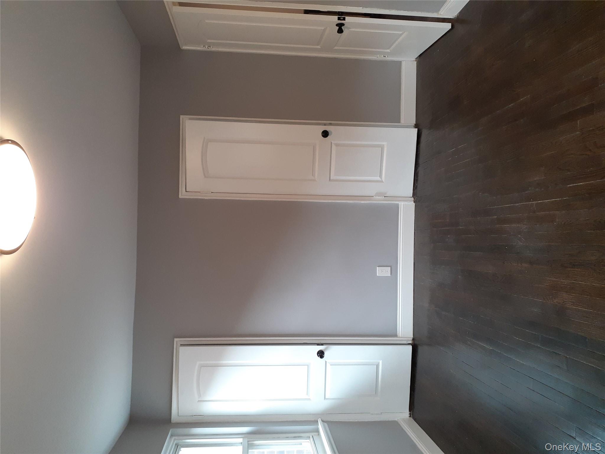 1042 E 233rd Street, Bronx, NY 10466