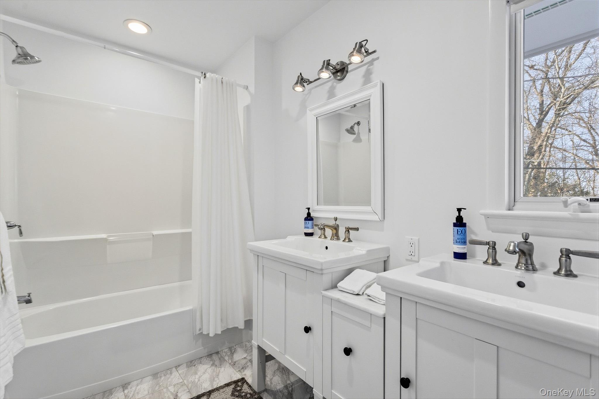 12 Skytop Drive, Katonah, NY 10536