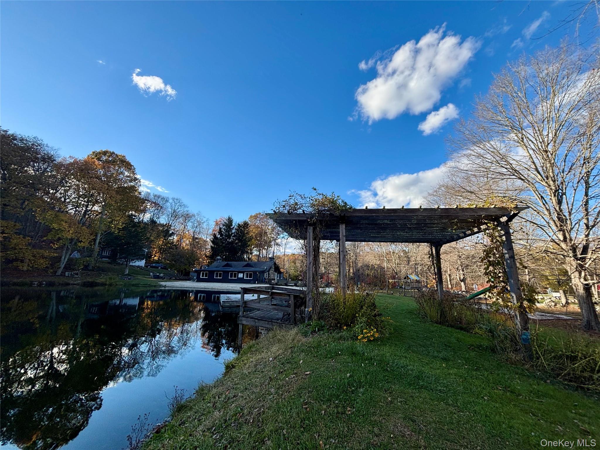 12 Skytop Drive, Katonah, NY 10536