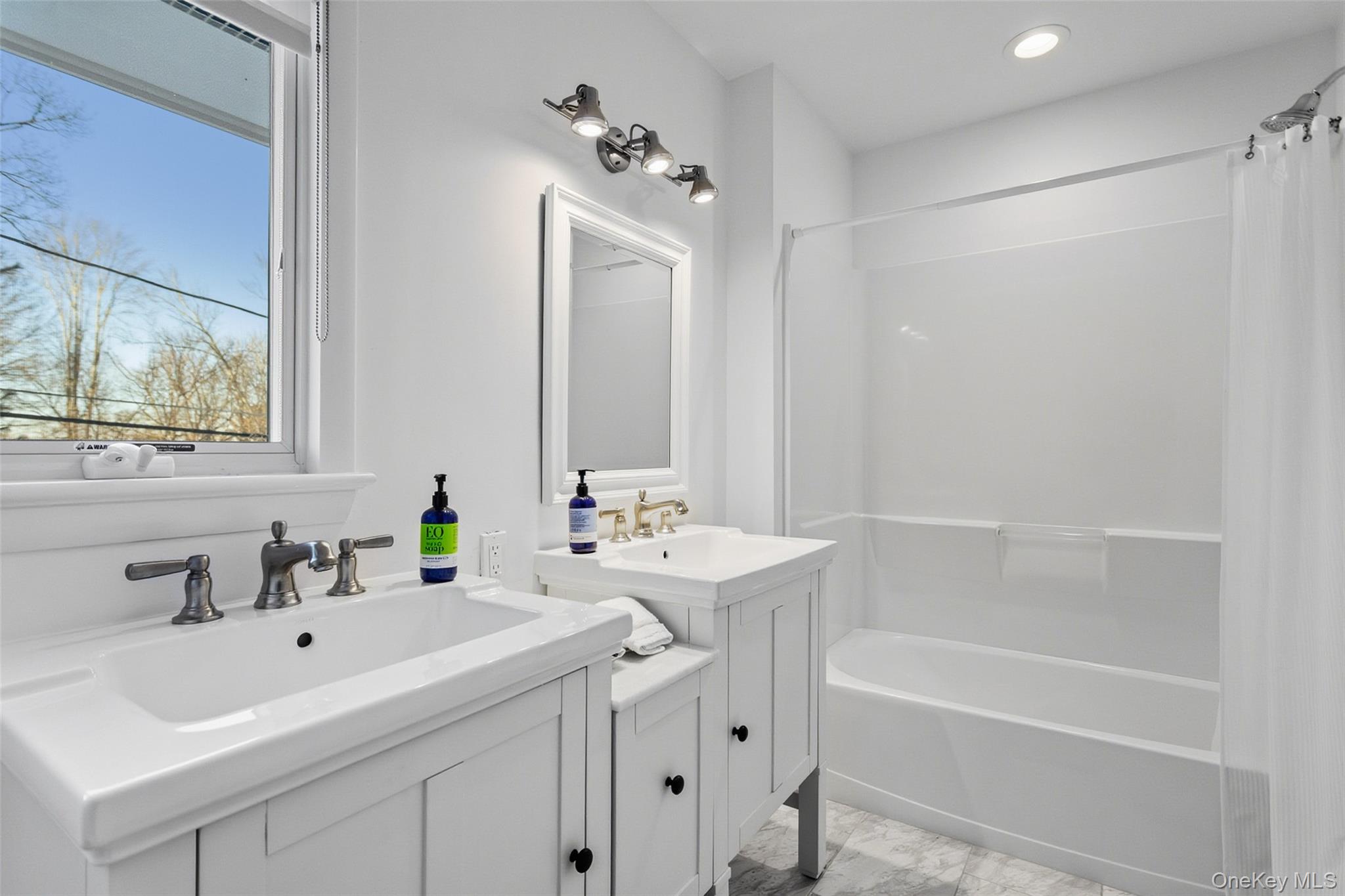 12 Skytop Drive, Katonah, NY 10536