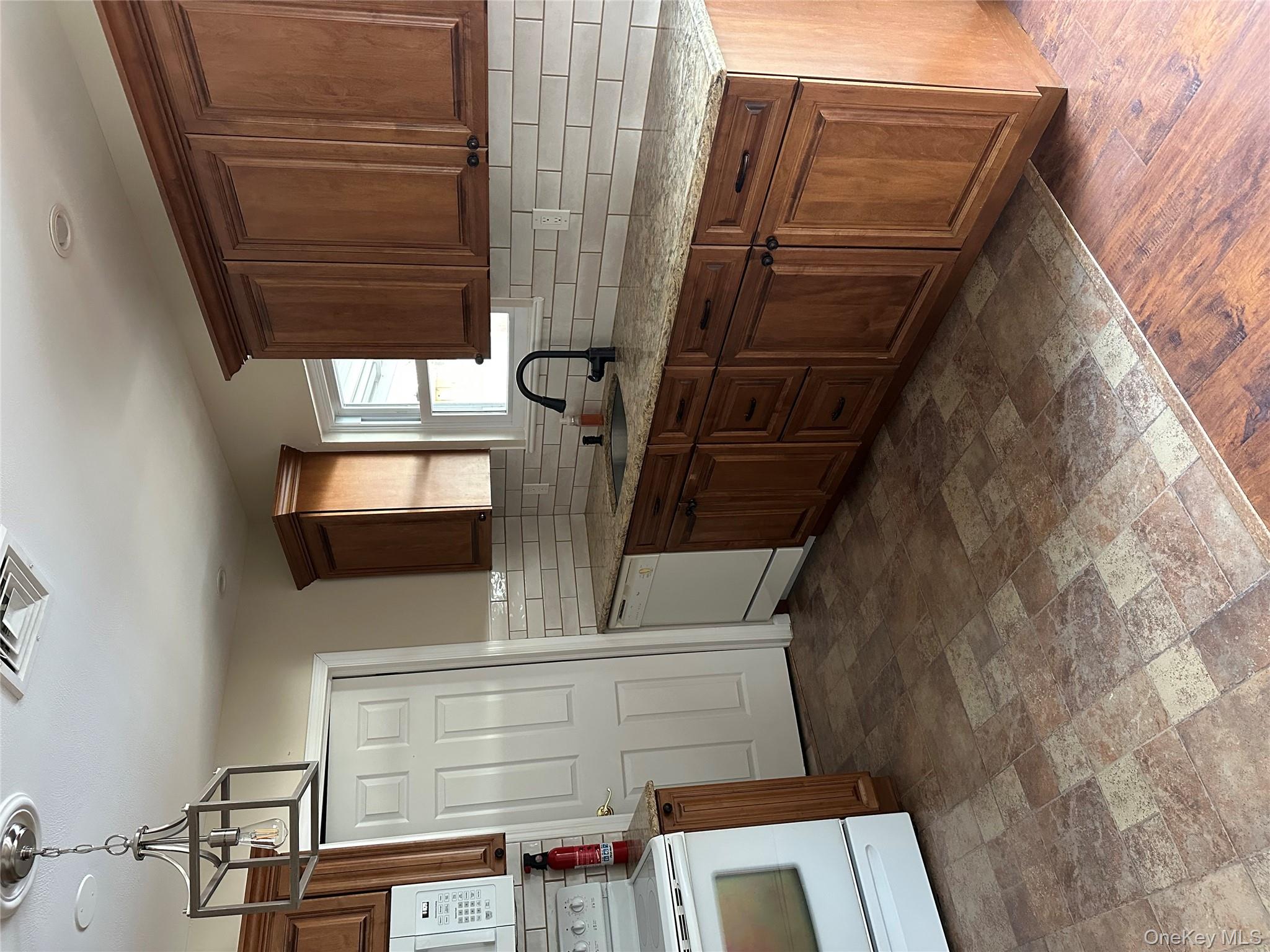 10 Shiloh Court, Coram, NY 11727