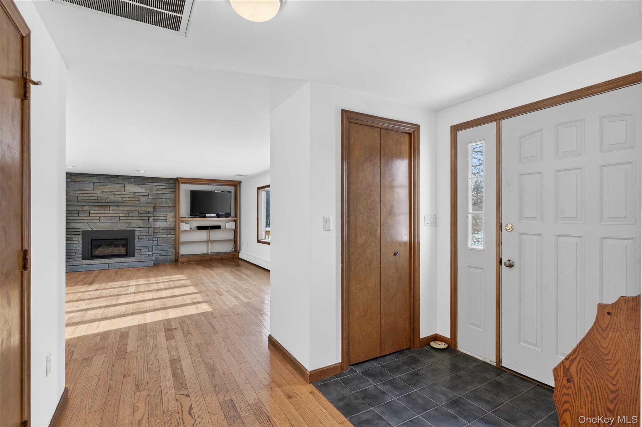 131 Barbarossa Lane, Kingston, NY 12401